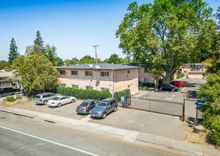 Park Place Apartments in Sacramento, CA - Building Photo - Building Photo