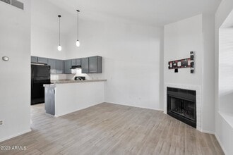 4901 E Kelton Ln-Unit -1245 in Scottsdale, AZ - Building Photo - Building Photo