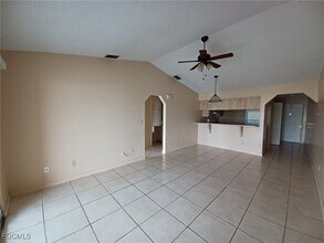 923 Gleason Pkwy in Cape Coral, FL - Building Photo - Building Photo