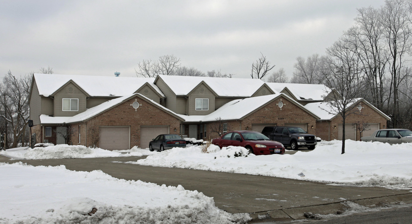 5345 Camelot Dr in Fairfield, OH - Foto de edificio