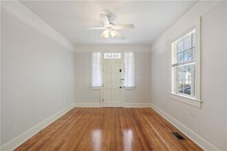 1030 Adams St in New Orleans, LA - Foto de edificio - Building Photo