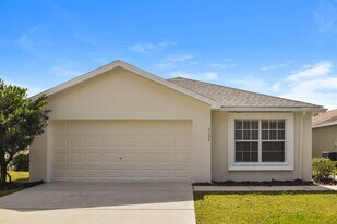 5197 Belmont Park Ln in Mulberry, FL - Building Photo