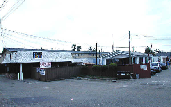 15111 Washington Ave in San Leandro, CA - Building Photo - Building Photo