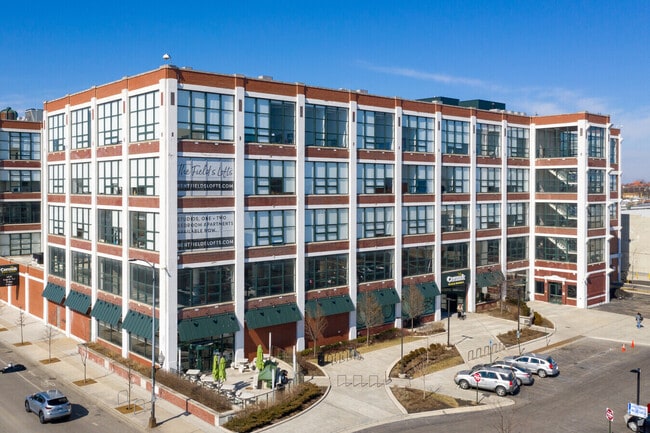 property at 4000 W Diversey Ave