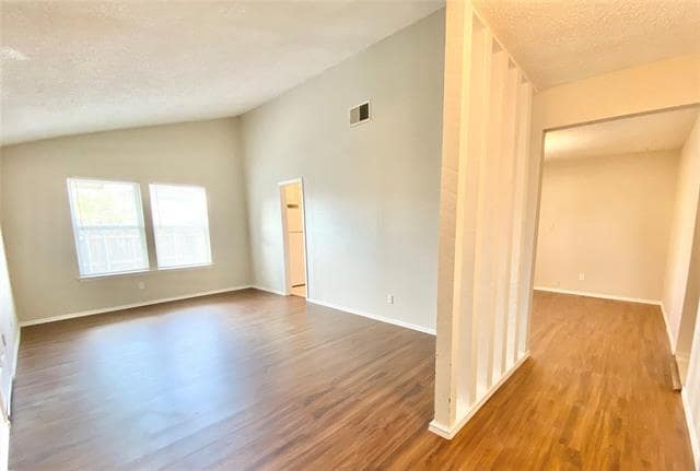 701 Victoria Dr in Euless, TX - Building Photo - Building Photo