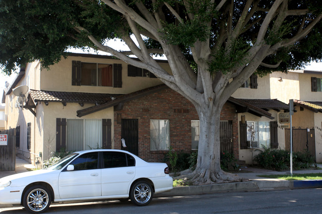 Holly Oak in Long Beach, CA - Foto de edificio - Building Photo