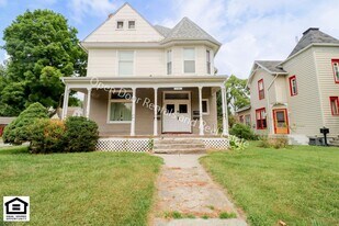 1101 Lake Ave in Fort Wayne, IN - Building Photo