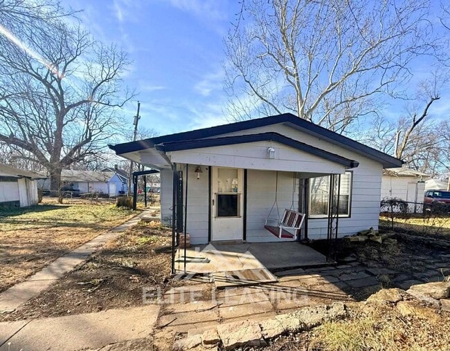 property at 505 SE Fairfax St