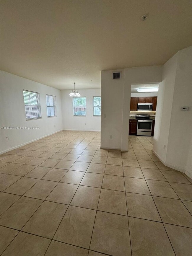 8620 NW 97th Ave in Medley, FL - Building Photo - Building Photo