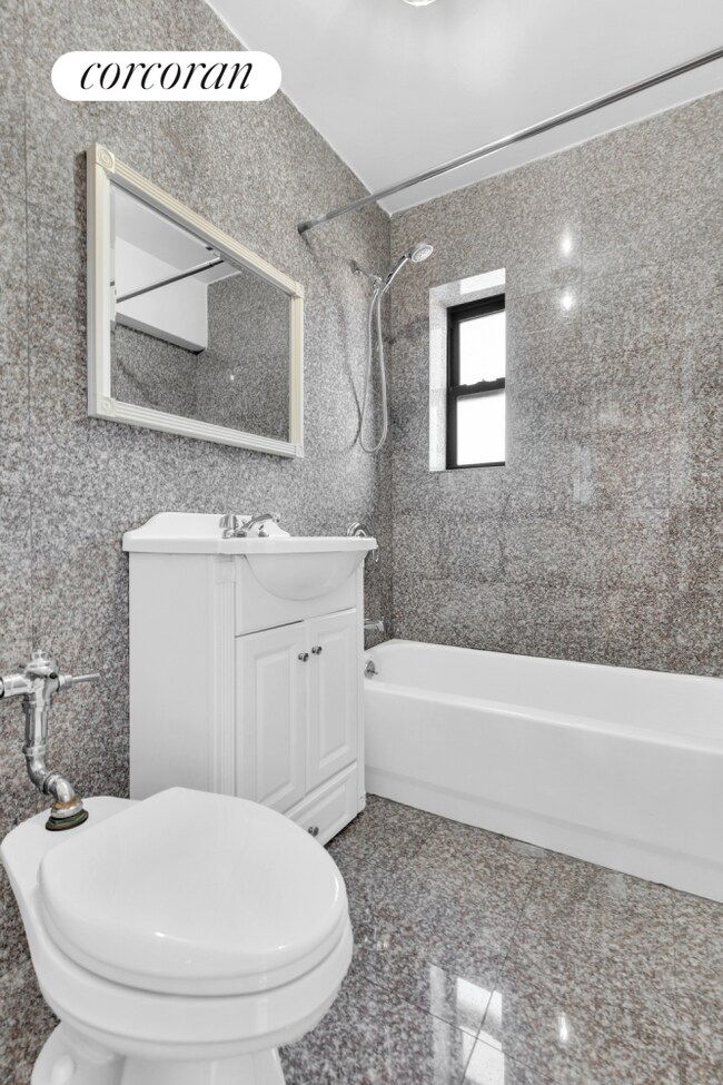 25-10 31st Ave-Unit -6L in Queens, NY - Building Photo - Building Photo