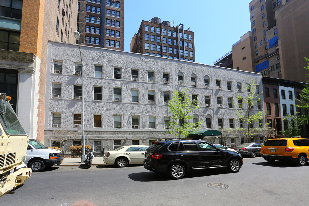 107-115 E 26th St in New York, NY - Building Photo