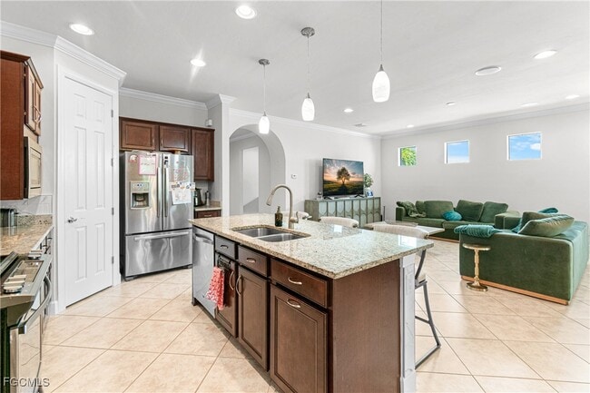 12009 Avingston Lake Dr in Ft. Myers, FL - Building Photo - Building Photo