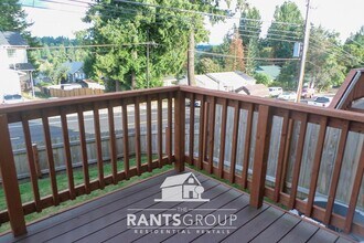 607 S 3rd Ave SW in Tumwater, WA - Building Photo - Building Photo