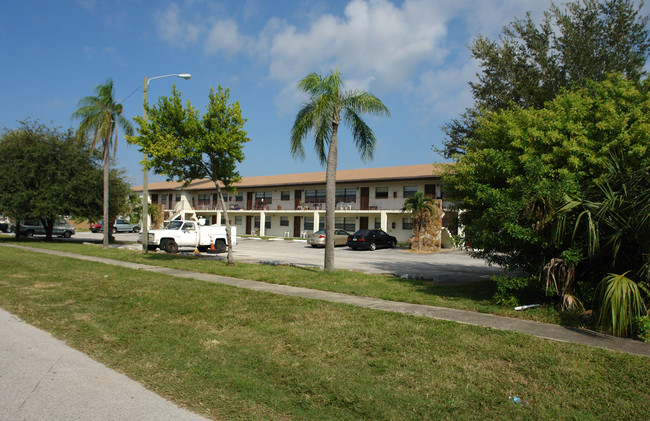 Raven at the Palms in Pinellas Park, FL - Building Photo - Building Photo