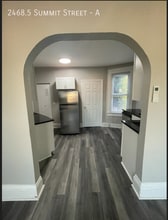 2468.5 Summit St in Columbus, OH - Building Photo - Building Photo