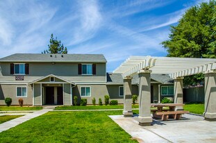 Martin Luther King Square in Fresno, CA - Building Photo
