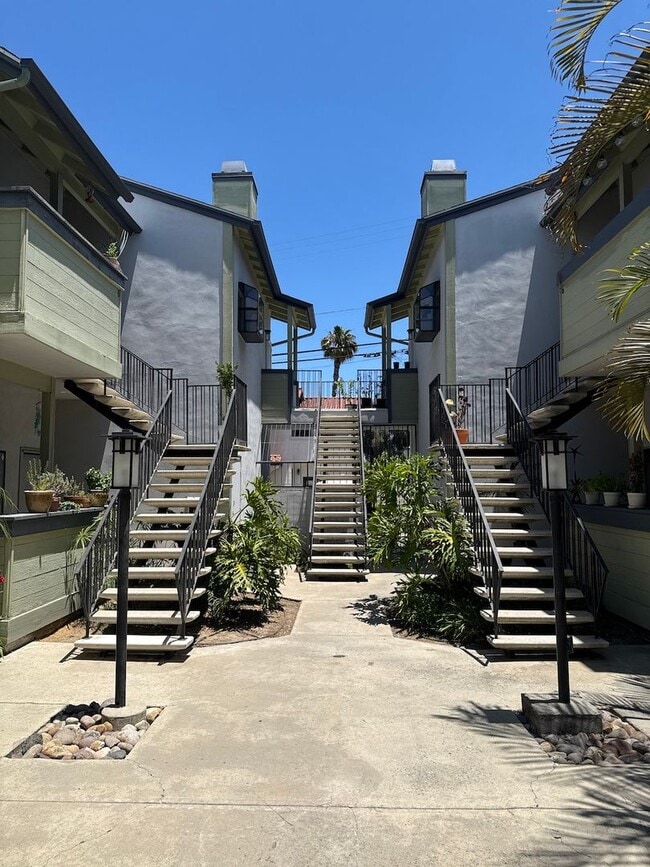 property at 4435 Marlborough Ave
