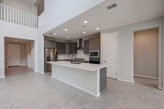 2031 W Bramble Berry Ln in Phoenix, AZ - Building Photo - Building Photo