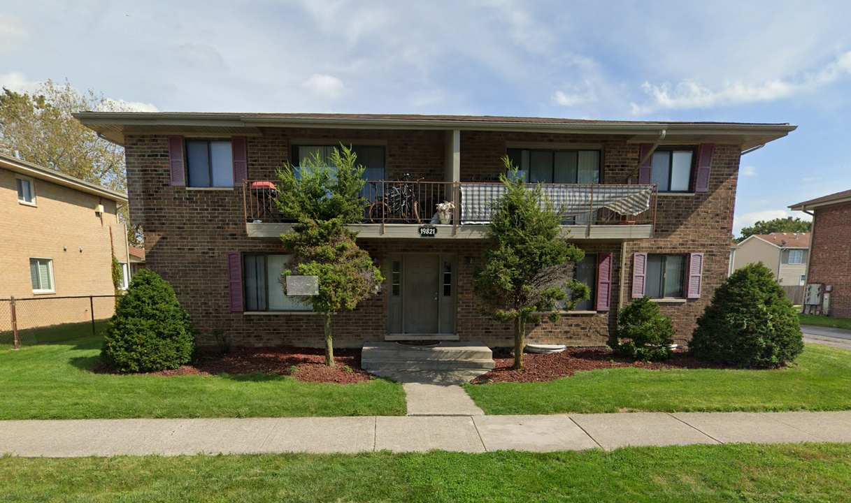 19821 Park Ave in Lynwood, IL - Building Photo