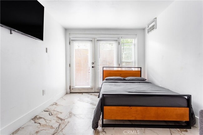 14818 Round Valley Dr in Los Angeles, CA - Building Photo - Building Photo