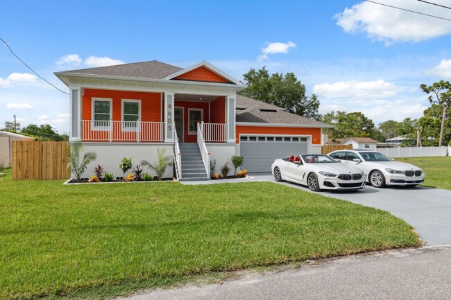 8605 Inwood Dr in Hudson, FL - Building Photo - Building Photo