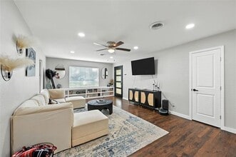 1408 Briarwood Blvd in Arlington, TX - Building Photo - Building Photo