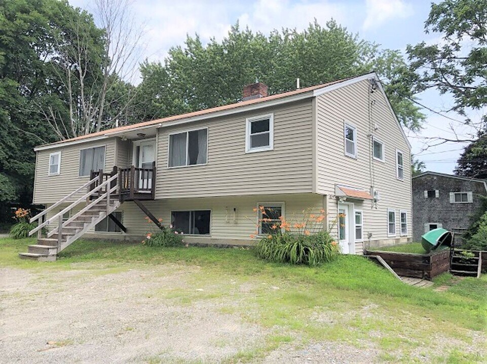 6 Cassidy Ln in Orono, ME - Building Photo