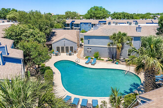 Austin Midtown Apartments in Austin, TX - Building Photo - Building Photo