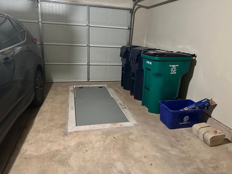 18504 Las Meninas Dr in Edmond, OK - Foto de edificio
