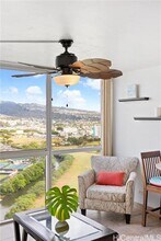 2211 Ala Wai Blvd in Honolulu, HI - Building Photo - Building Photo