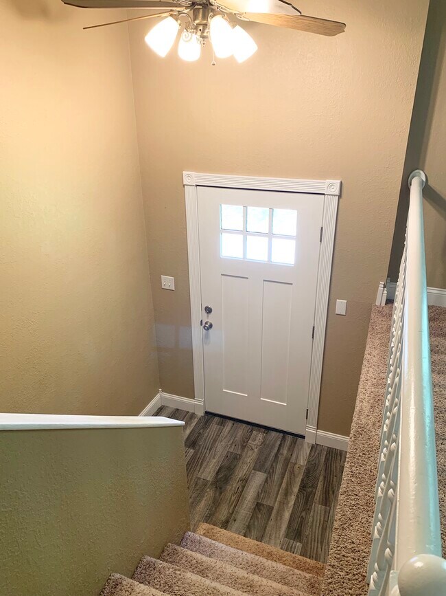 2317 Independence Ct in Jefferson City, MO - Foto de edificio - Building Photo