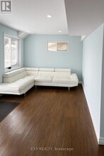 960 Bianca Ct in Kitchener, ON - Building Photo - Building Photo