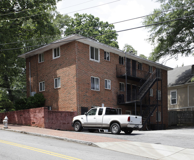 516 SW Holderness St in Atlanta, GA - Building Photo - Building Photo