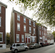 Friends Housing in Philadelphia, PA - Building Photo - Building Photo