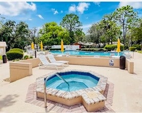 7569 Heather Walk Dr in Weeki Wachee, FL - Building Photo - Building Photo