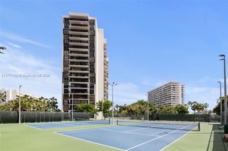 1600 SW 1st Ave, Unit 402 in Miami, FL - Foto de edificio - Building Photo