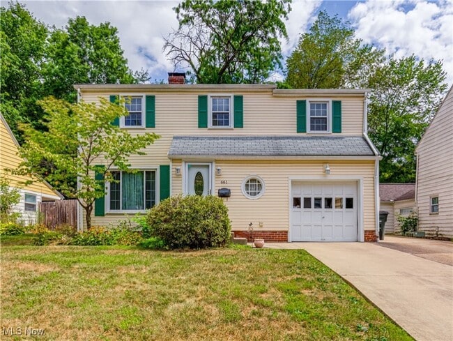 property at 661 Seward Ave