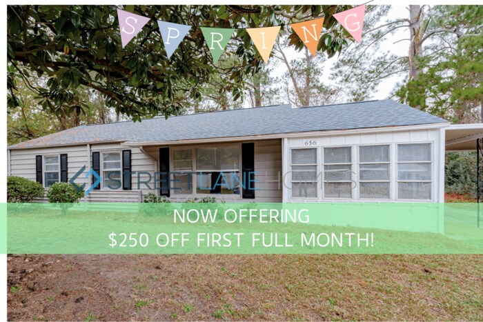 656 Schroder Ave NE Photo