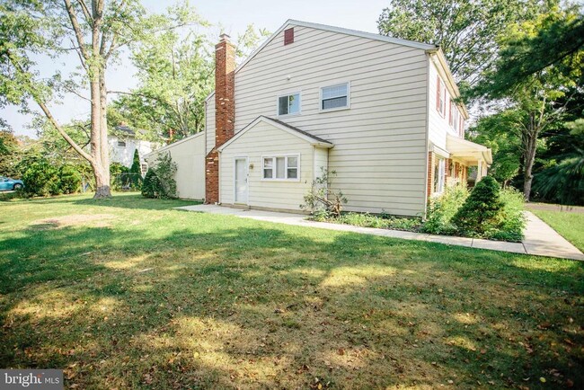 1016 Eagle Ln in Cherry Hill Township, NJ - Building Photo - Building Photo