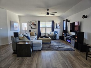 304 Sonterra Dr in San Marcos, TX - Building Photo - Building Photo