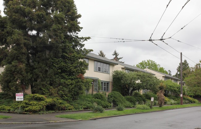 Aloha Terrace Apartments in Seattle, WA - Building Photo - Building Photo