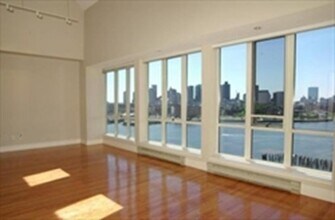 197 8th St, Unit PH03 in Boston, MA - Building Photo - Building Photo