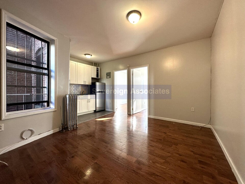 571 W 159th St in New York, NY - Building Photo