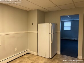 87 Florence St in Everett, MA - Foto de edificio - Building Photo