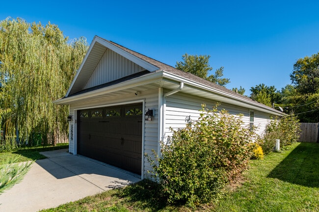 1656 N Marlan Ave in Springfield, MO - Building Photo - Building Photo