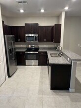15503 Prestwick Rose Pl in Sun City Center, FL - Building Photo - Building Photo