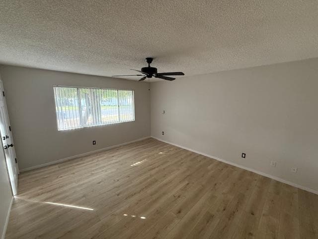 955 W Fairmont Ave in Clovis, CA - Building Photo - Building Photo