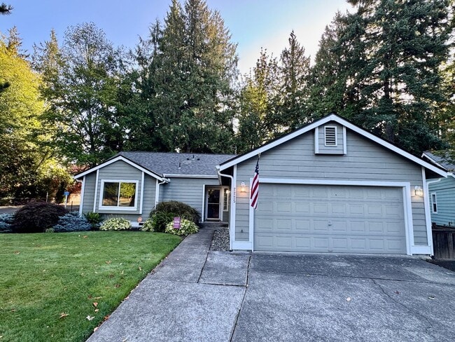 2225 Miss Ellis Loop NE in Poulsbo, WA - Building Photo - Building Photo