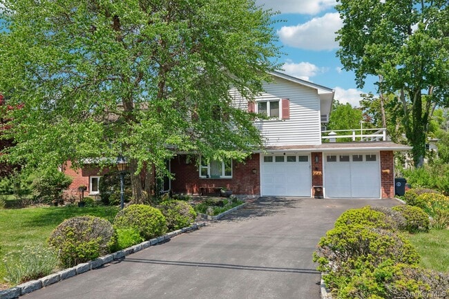 property at 181 Finmor Dr