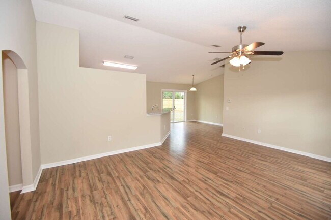 3 Richelieu Ln in Palm Coast, FL - Building Photo - Building Photo